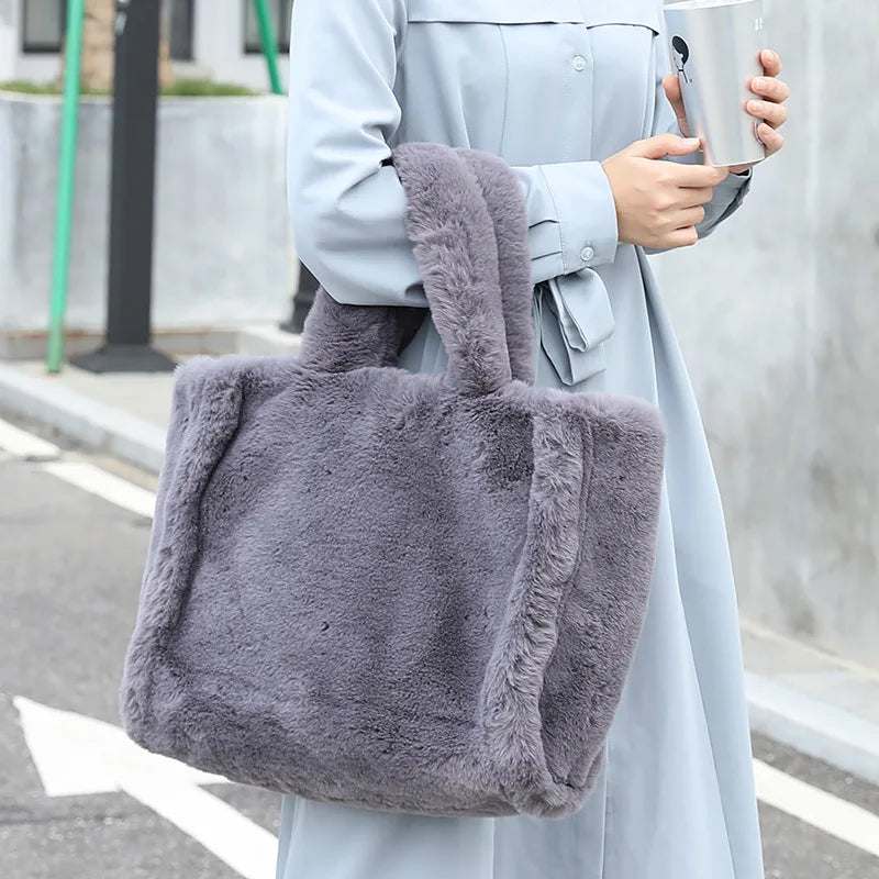 Fashion large Tote Bag Luxury Faux Fur Women Handbags Designer Lady Hand Bags Fluffy Soft Plush Shopper Bag Warm Winter Sac 2022