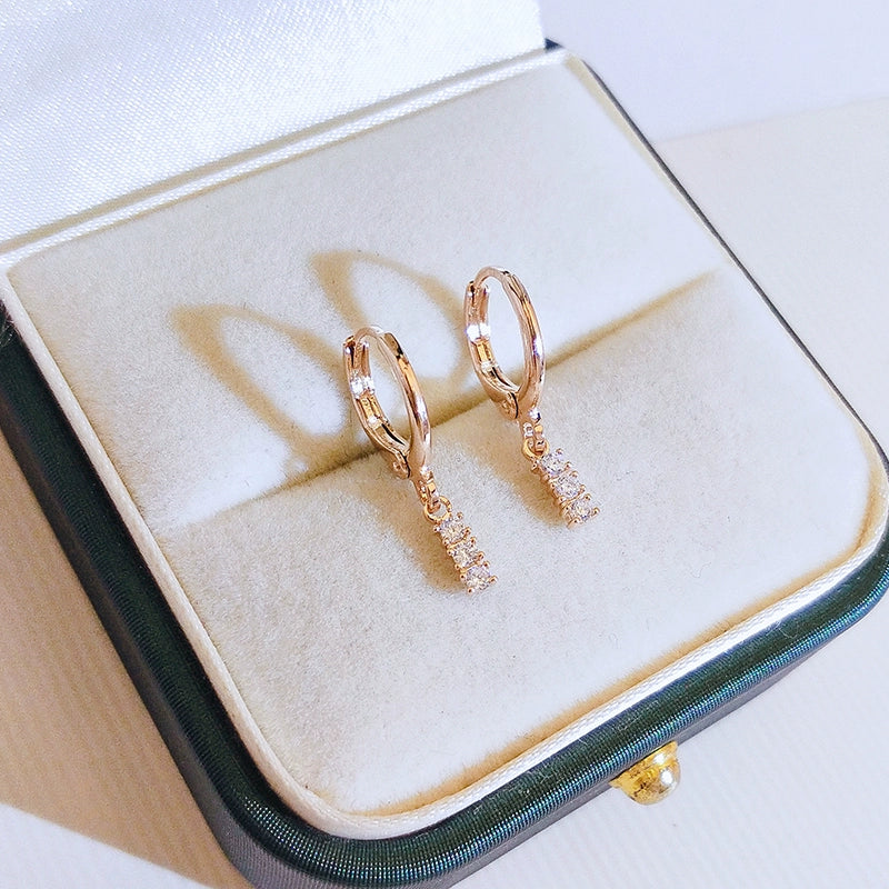 Earrings for Summer Women's 2022 New Arrival Trendy Niche Design Classy Ear Studs Personal Influencer Ear Clip Long Eardrops