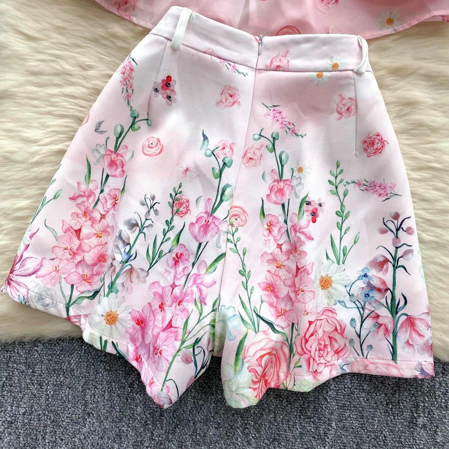 Spring Summer Runway 2 Pieces Shorts Outfit Women's Bow Neck Flower Print Lantern Sleeve Blouses Shirts＋Wide Leg Shorts Set Suit