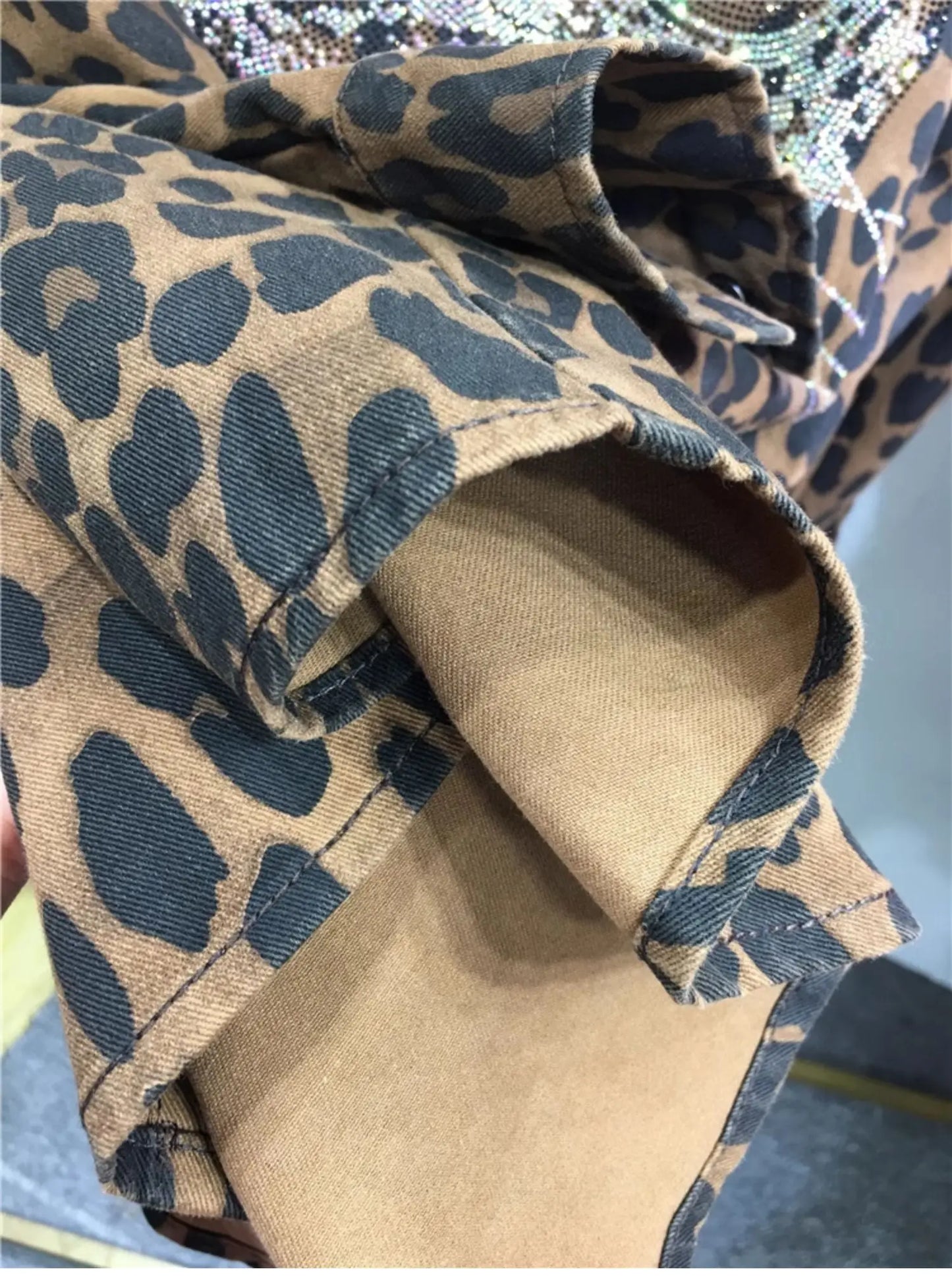 European Goods Heavy Industry Hot Diamond Shirt Women Domineering Tiger Head Leopard Print Cardigan Loose Autumn and Winter Coat