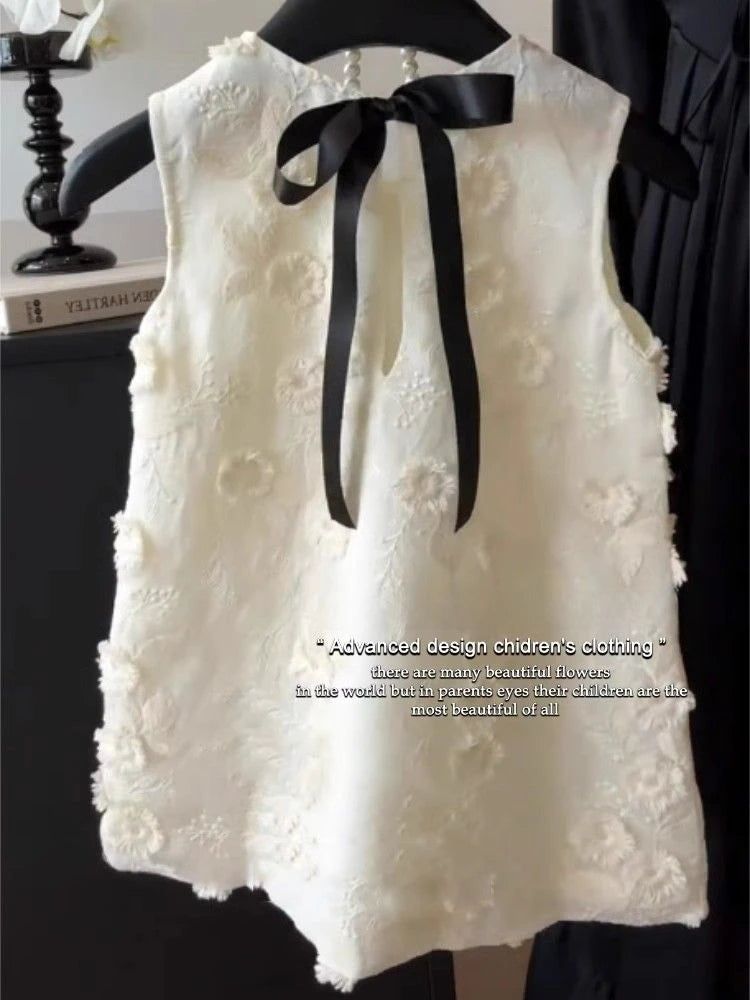 Childrens Wear 2024 New Girls Dress Summer Childrens Fashion Bow Embroidered Princess Dress Girl Clothes