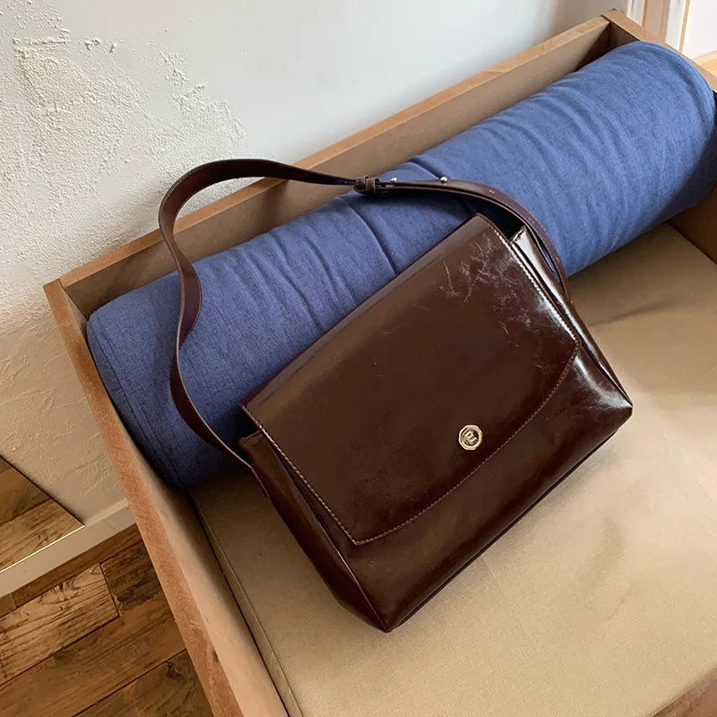 CGCBAG Vintage Large Volume Messenger Bag Women Simple Solid Luxury Designer Female Tote Bag High Quality PU Leather Handbags