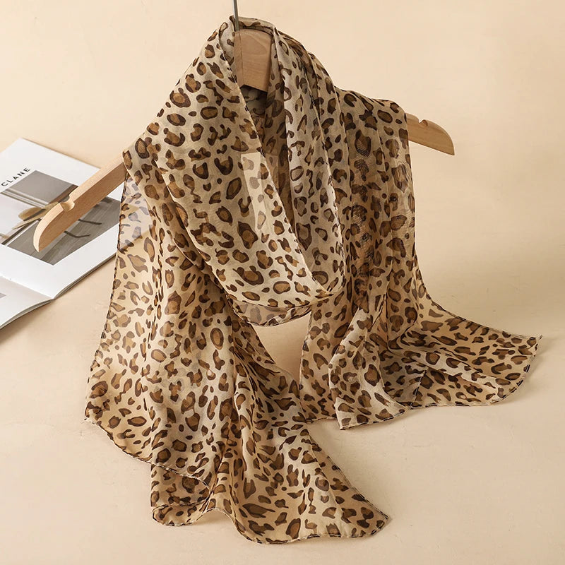 2024 Fashion Printed Leopard Chiffon Hijab Scarf Women Pareo Lady Bandanas Beach Towels Summer Muslim Veil Wrap Female Foulard