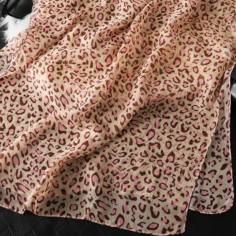 2024 Fashion Printed Leopard Chiffon Hijab Scarf Women Pareo Lady Bandanas Beach Towels Summer Muslim Veil Wrap Female Foulard