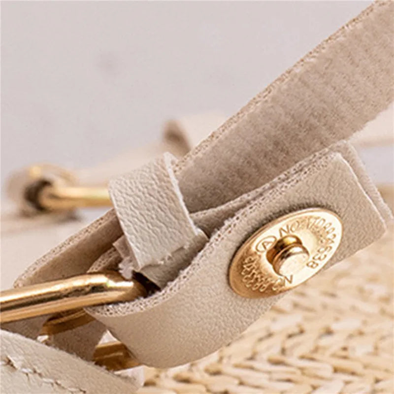 Fashion Women's Shoulder Bag Vintage Straw Woven Bag PU Leather Shoulder Bag Elegant Luxury Versatile Designer Backpack Mochilas