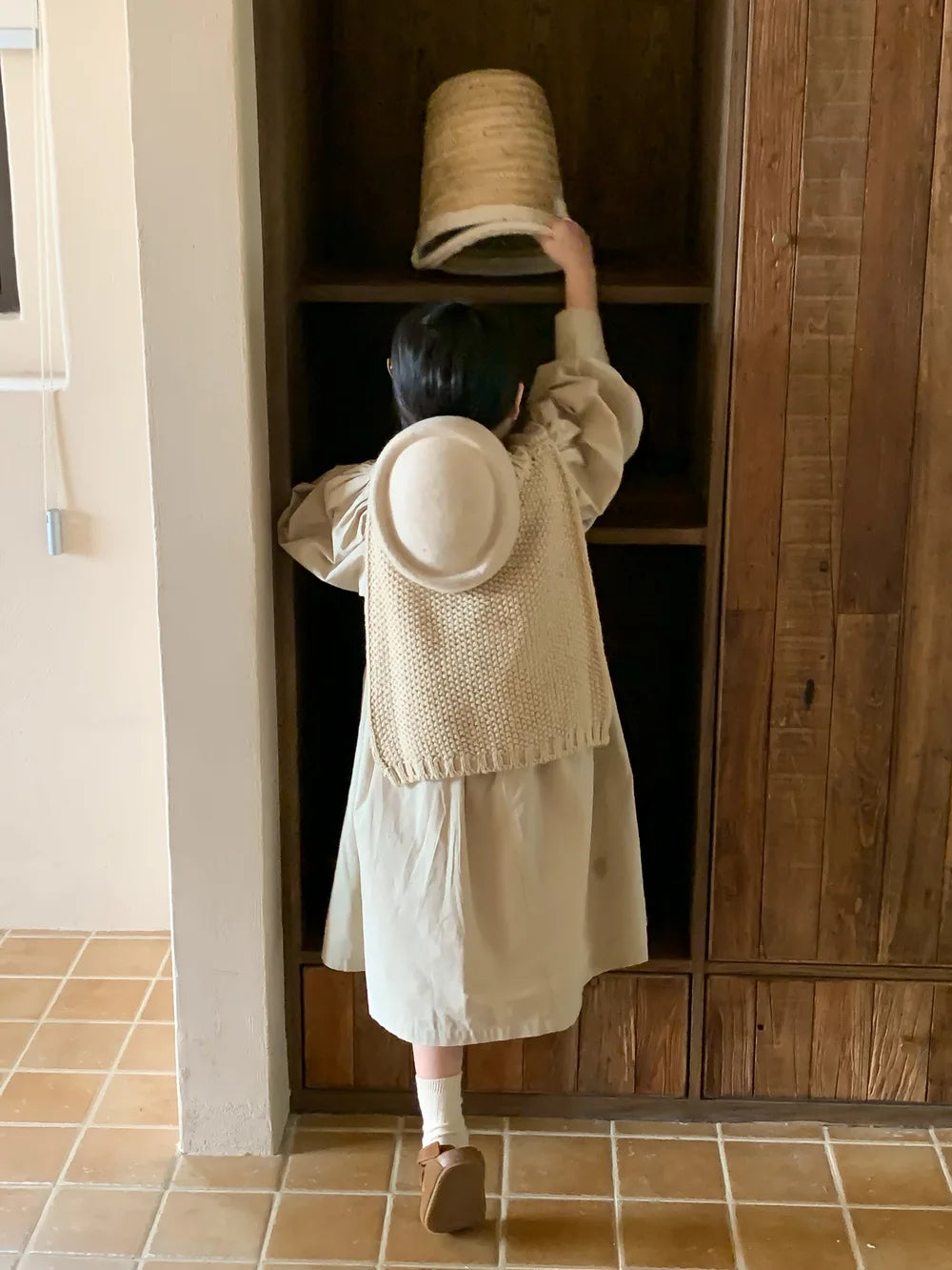 2024 Autumn Dress Girls Korean Solid Color Bubble Sleeve Dress Childrens Loose Skirt Knitted Vest Set