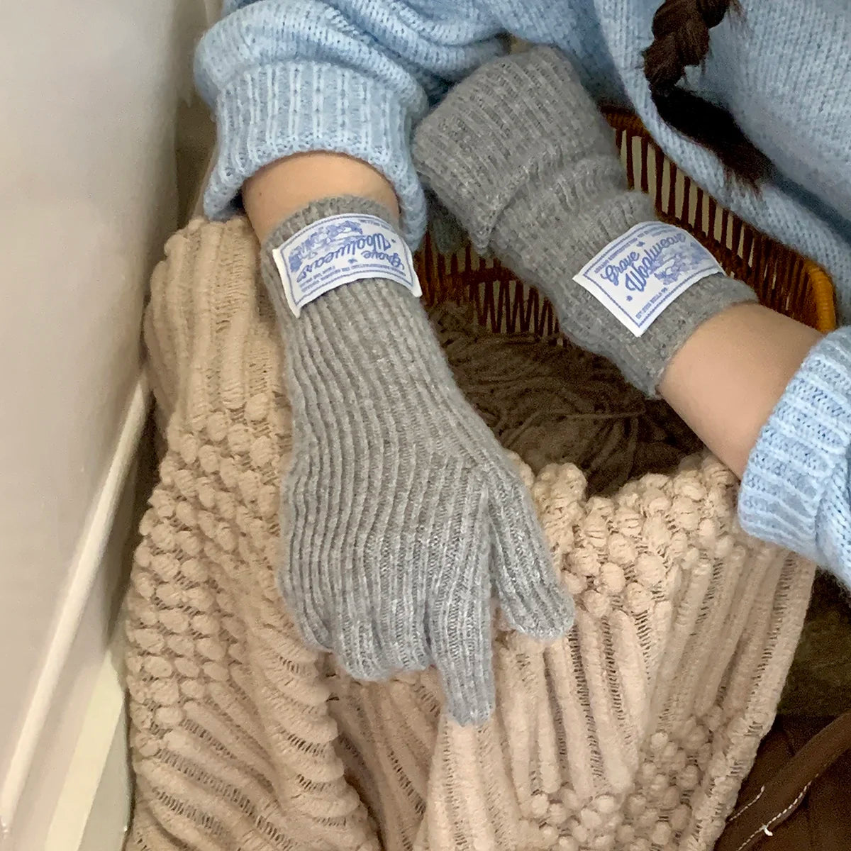 New Cute Rabbit knitting Gloves Female Winter Mittens Factory Outlet Fur Gloves women's winter gloves Women Girls Mittens 2024