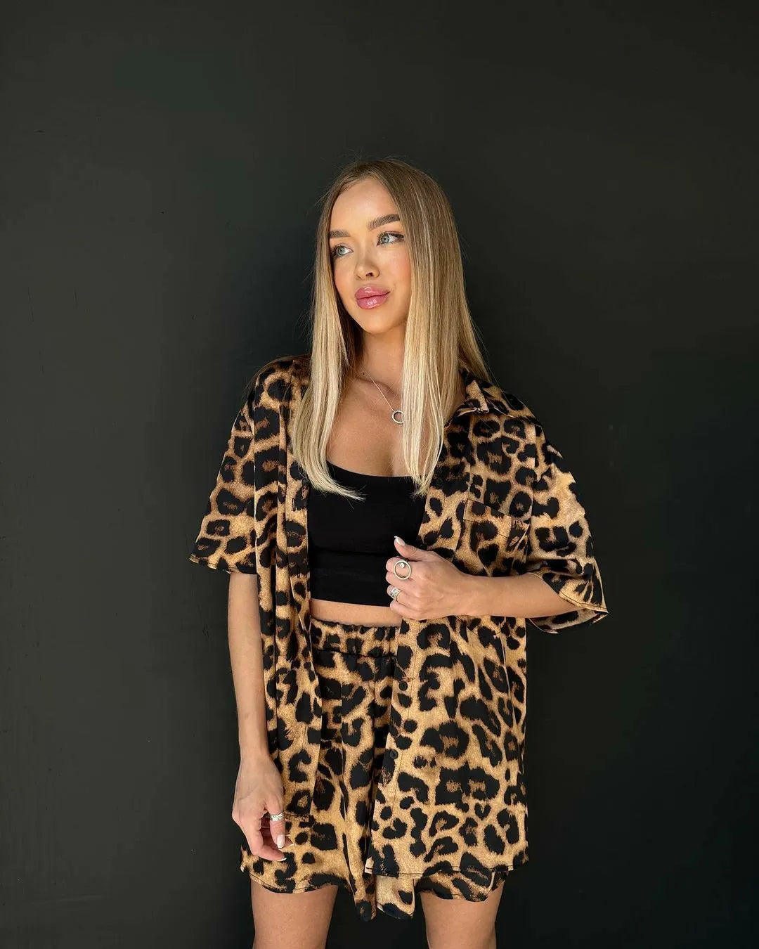 Leopard Print Suit Women's Summer 2024 Leopard Print Short-sleeved Shorts Suit Leopard Print Shirt Shorts Women's Two-piece Set