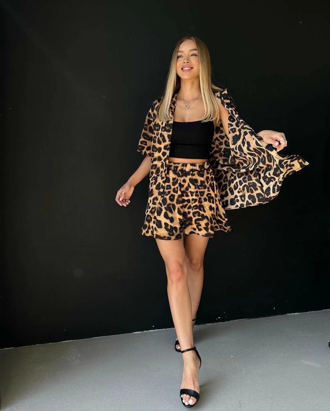 Leopard Print Suit Women's Summer 2024 Leopard Print Short-sleeved Shorts Suit Leopard Print Shirt Shorts Women's Two-piece Set