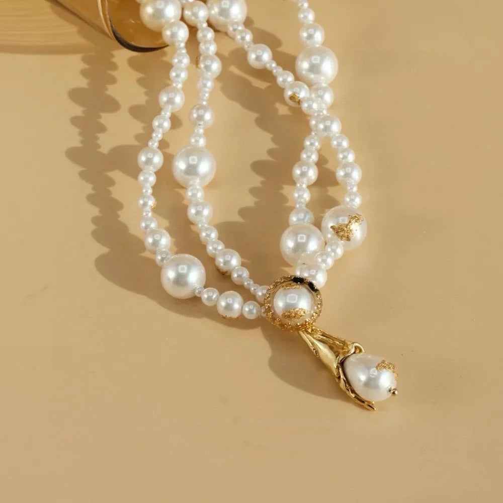 French retro Baroque gold micro inlaid pearl decoration necklace, feminine water droplet pendant, choker collarbone chain