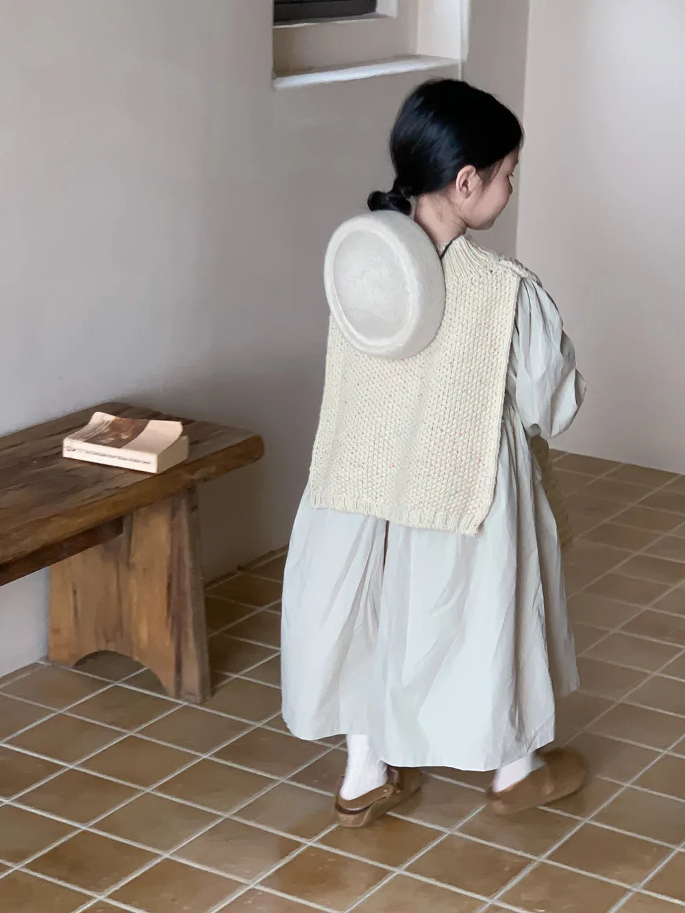 2024 Autumn Dress Girls Korean Solid Color Bubble Sleeve Dress Childrens Loose Skirt Knitted Vest Set