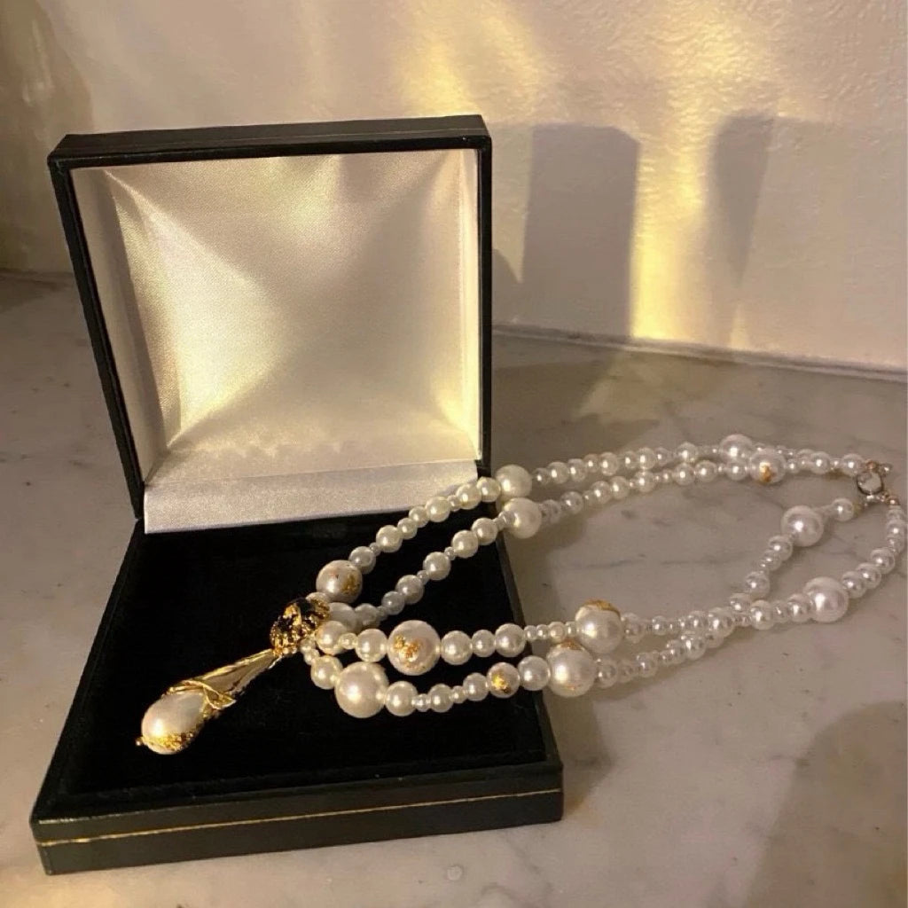 French retro Baroque gold micro inlaid pearl decoration necklace, feminine water droplet pendant, choker collarbone chain