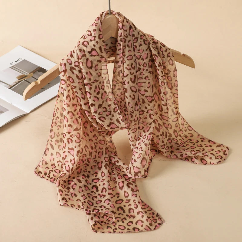 2024 Fashion Printed Leopard Chiffon Hijab Scarf Women Pareo Lady Bandanas Beach Towels Summer Muslim Veil Wrap Female Foulard