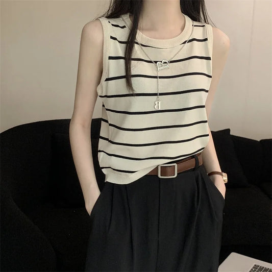 Colorfaith New 2024 Basic Bottoming Striped Chain Elasticity Vests Women Tank & Camis Autumn Winter Wild Crop Short Tops V3420DG